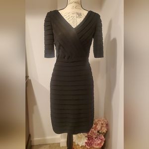 ADRIANNA PAPELL PETITE Women's Black V Neck Dress, Elbow Length Sleeve, Size 8P.